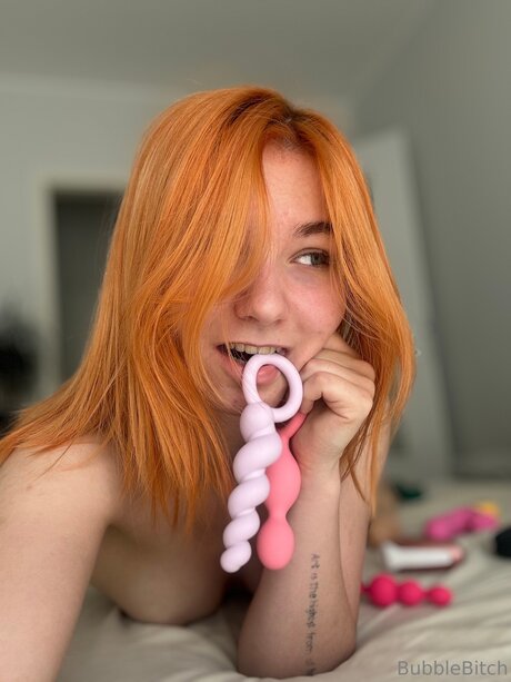 Bubblebitchh erotic model photo