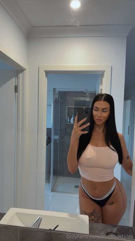 Maddiestyles free star photos