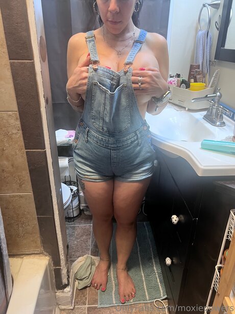 Moxiepowers actress archive