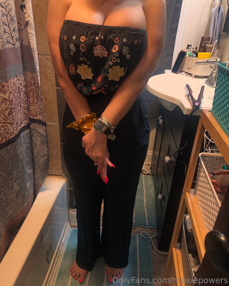 Moxiepowers hd model pics