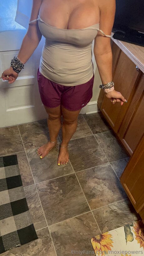 Moxiepowers star nice archive