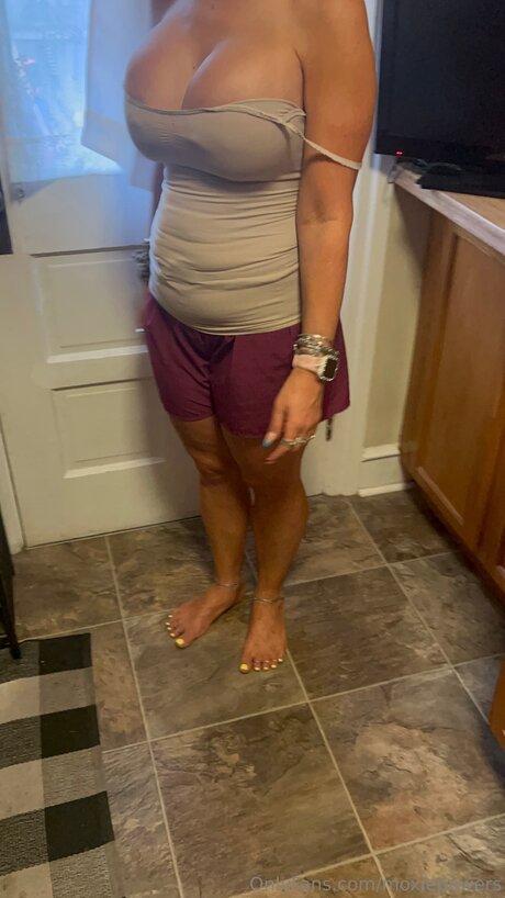 Moxiepowers star sexy image