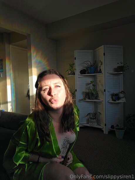 Slippysiren1 sexy pornstar galleries