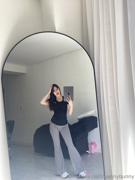 Bannybunny pretty model img