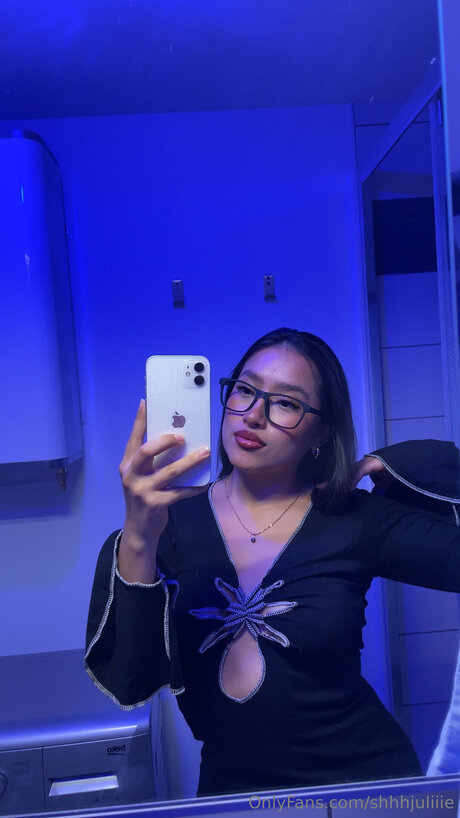 latina shemale onlyfans nude pictures