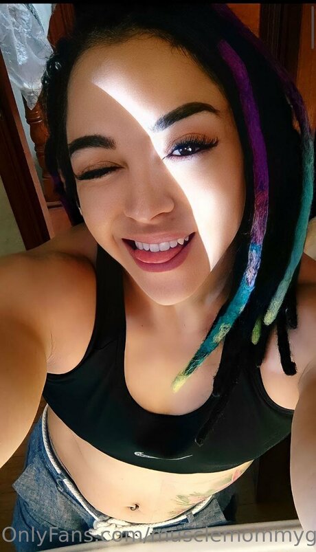 shemale cumshot onlyfans nude images