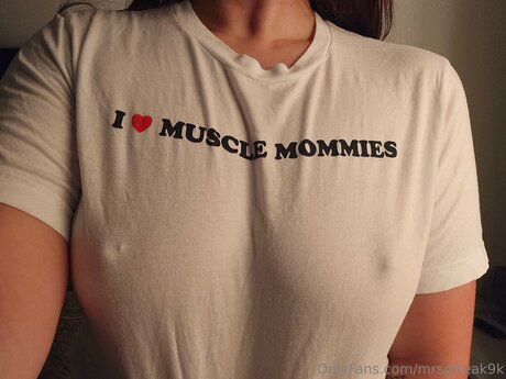 gay influencer onlyfans erotic picture