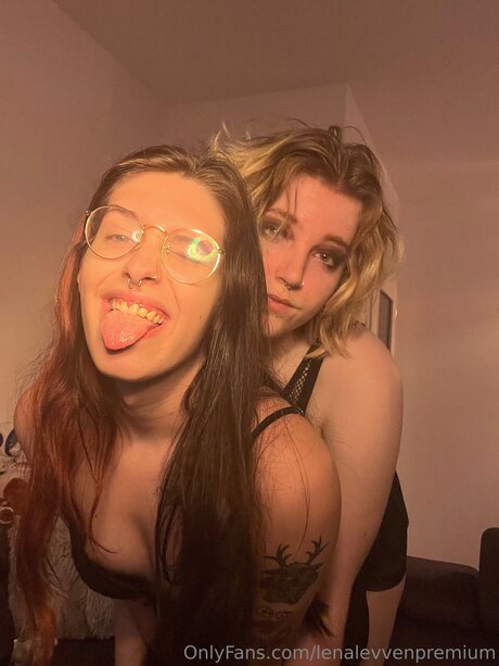 Lenalevvenxo xxx pornstar photos