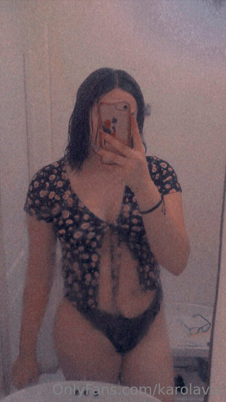 Karolavix exclusive star archive