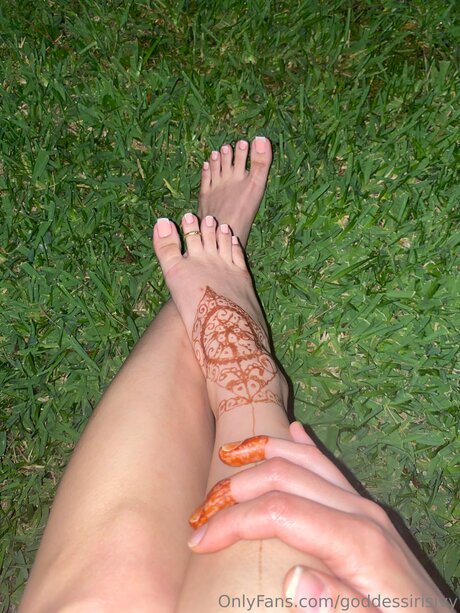 Goddessirisivy beautiful pornstar photo