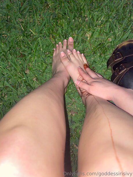 Goddessirisivy naked pornstar gallery