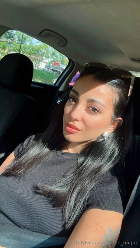 Liron Nagar model adult pic