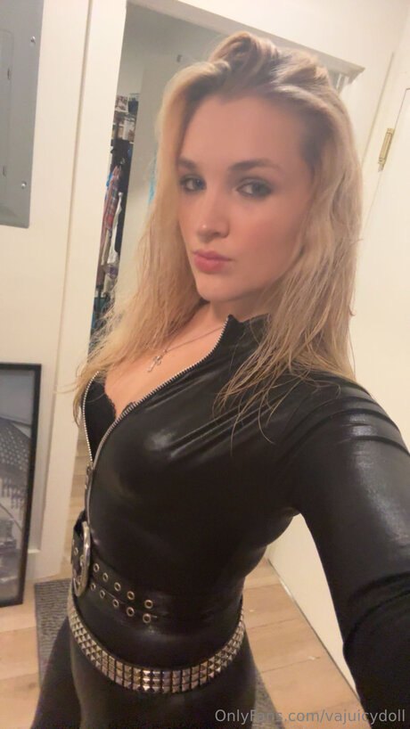 Divadoll1 star beautiful picture