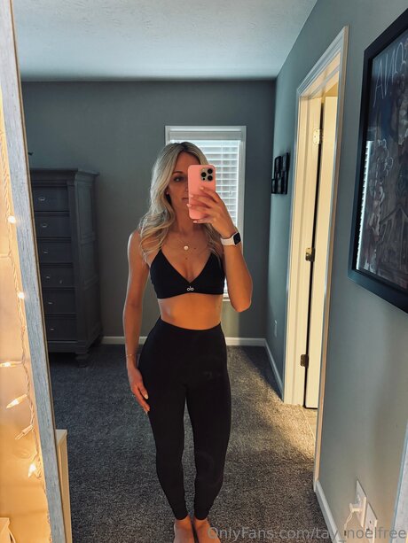 Tay Noelfree star art img