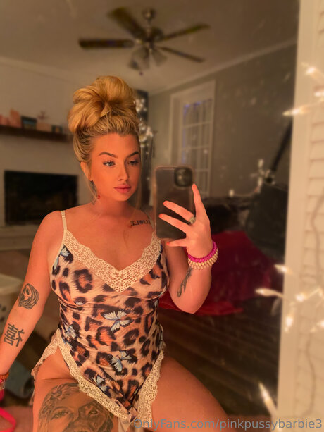 Thepinkpussyfairy star sexy photo