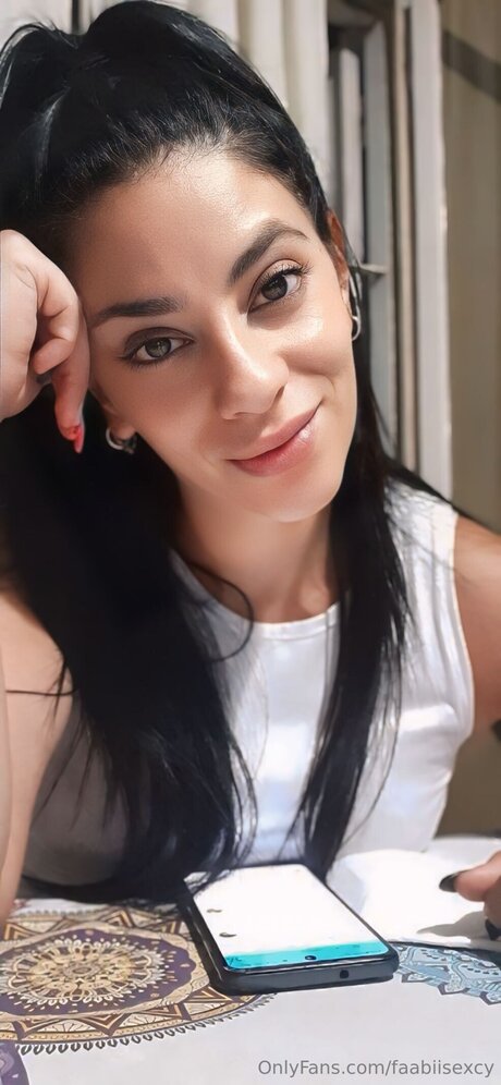 Tugatitavis beautiful actress pic