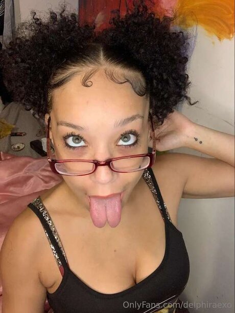 Delphiraexo nice actress pics