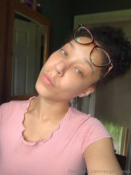 Delphiraexo best model photos