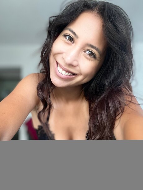 Xxxpaulashyxxx porn star pic