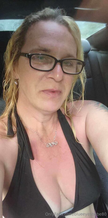 Blueeyesbabe80 nice model img