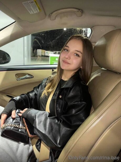 Rina Bae free model pic