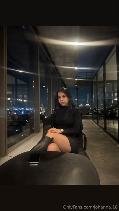 Johanna 18 erotic model pictures