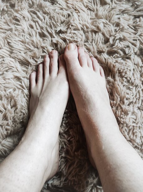 Goddessblondiefeet pornstar exclusive pic