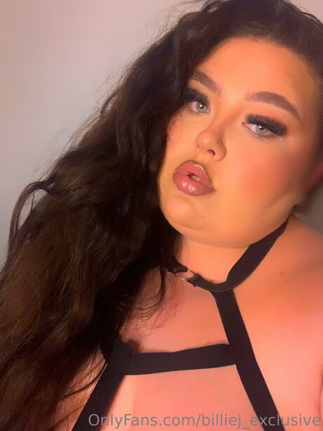Billiejofficiall sexy star image