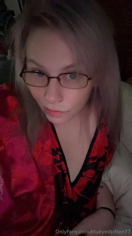 milf handjob onlyfans beautiful nude photo