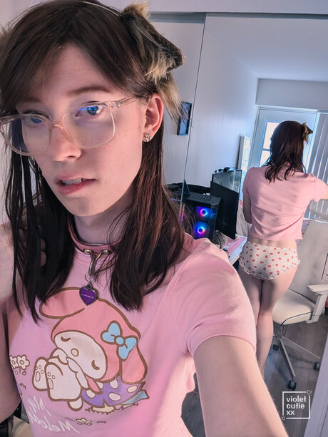 Violetcutie naked actress photo