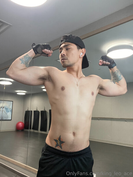 King Leo Ace model pornographic picture