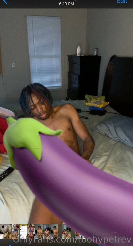 Toohypetrev art actress pictures