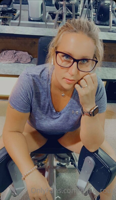 Emie Roux star erotic photo