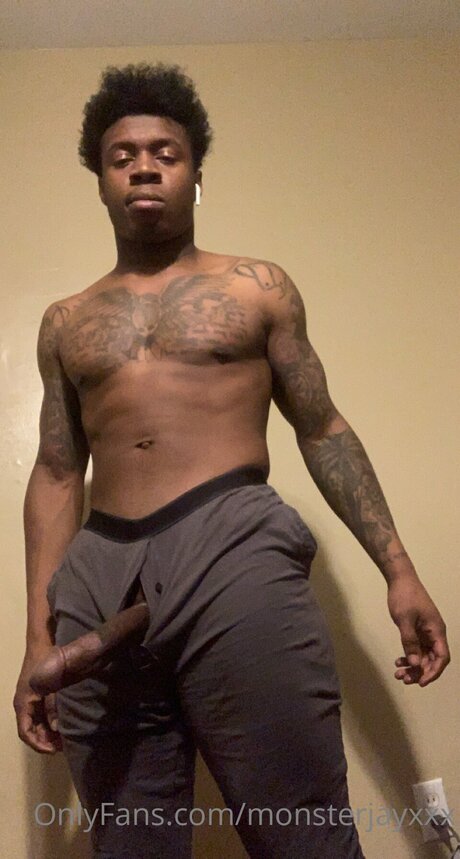 Monsterjayxxx art model photos