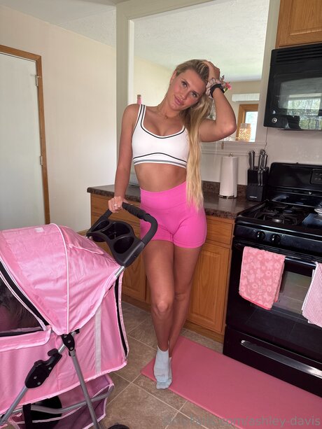 Ashley Davis star high quality img