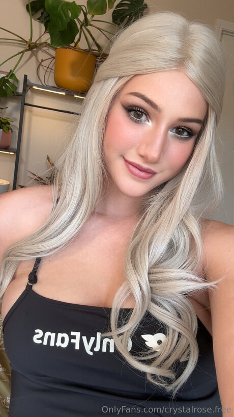 Crystalrose Free model erotic pictures