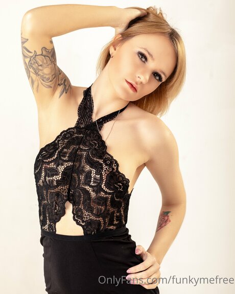 Funkymefree model best photos
