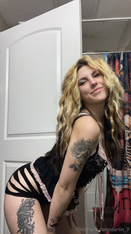 Darlin 7 exclusive pornstar photo