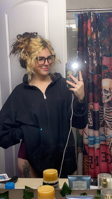 Darlin 7 star naked pics