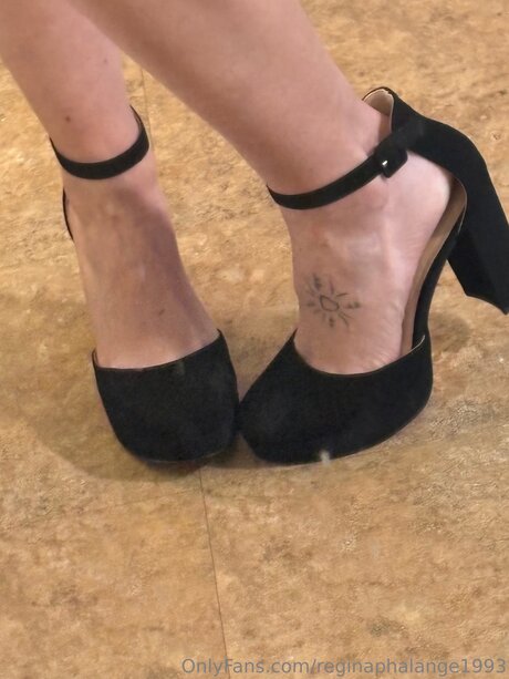 Reginaphalange1993 erotic pornstar images