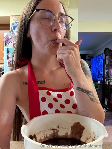 Reginaphalange1993 high quality star pic