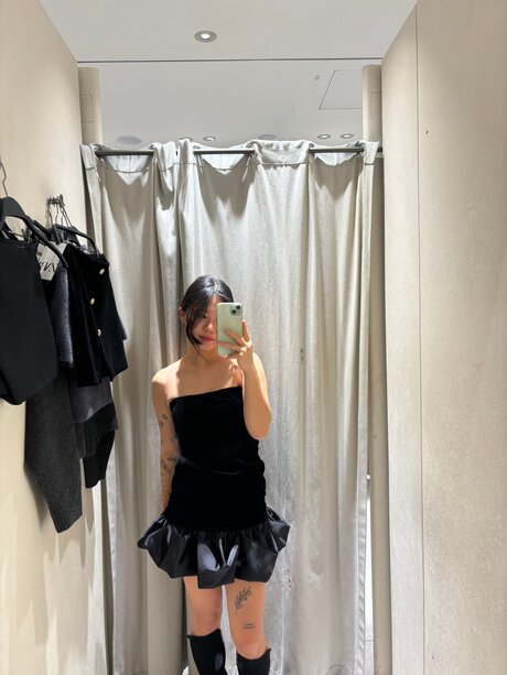 U412955454 nudes star pictures