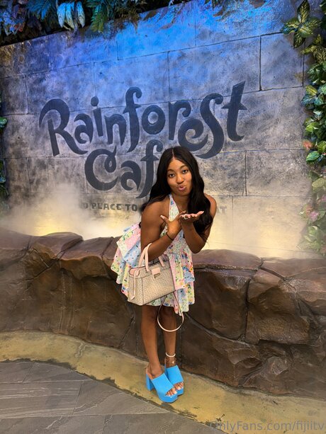 Fijiitv sexy star galleries