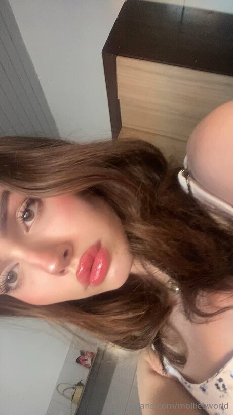 Molliesworld model sexy img