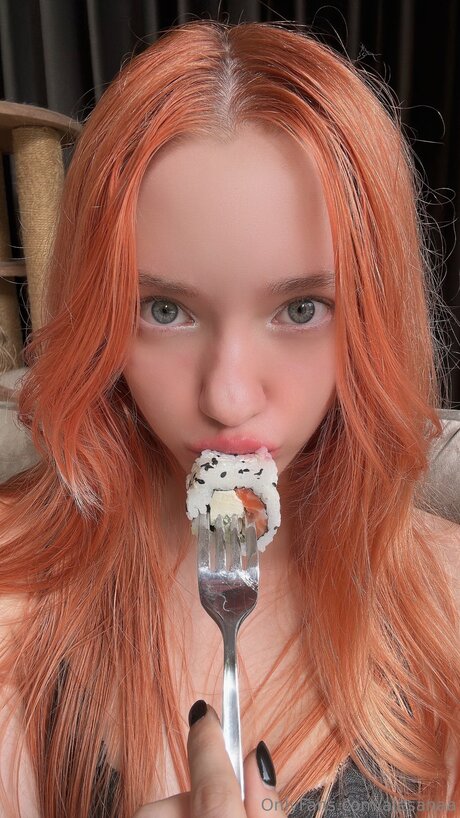 Alesanaa exclusive model picture