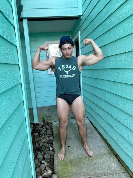 Ethanxrhett pretty actress img