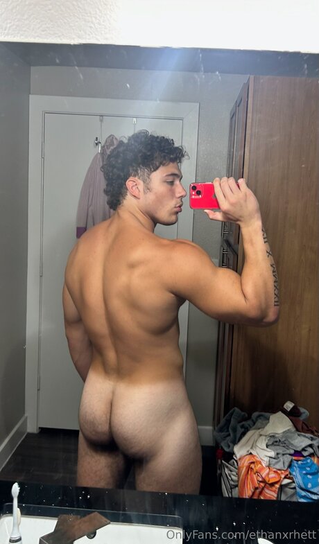 Ethanxrhett nude actress image
