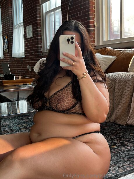 Sshortnssweet model high quality picture