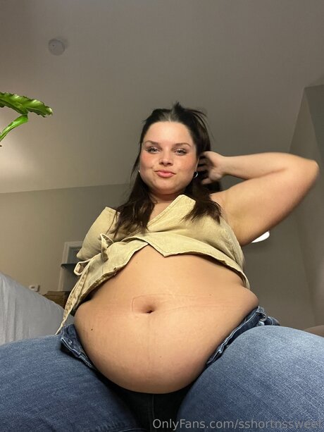 Sshortnssweet pornstar nudes photo