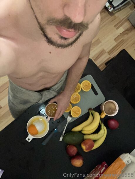 Greeneyes555 sex model photo